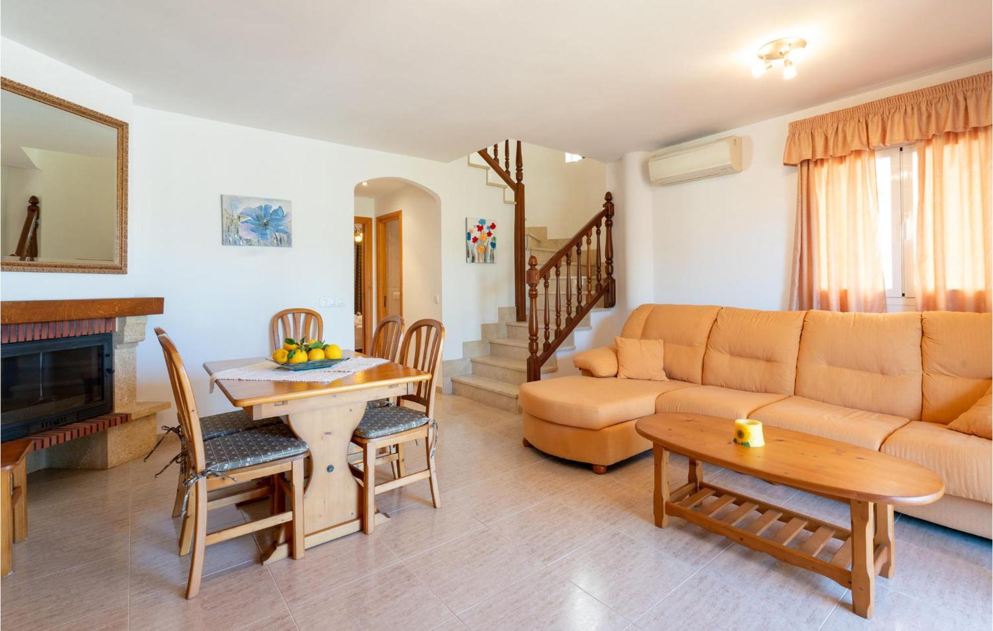 4 Bedroom Stunning In Port Dalcudia Feriehus
